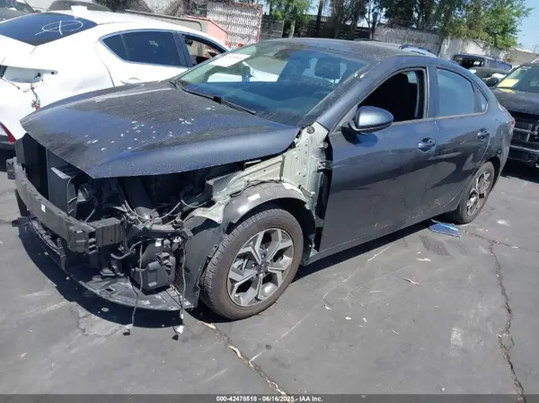 3KPF24AD0KE122249 2019 KIA FORTE - Image 2