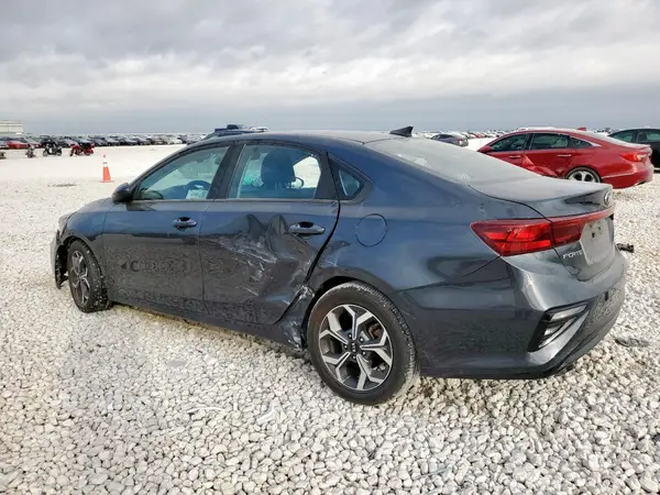 3KPF24AD0KE122879 2019 KIA FORTE - Image 2