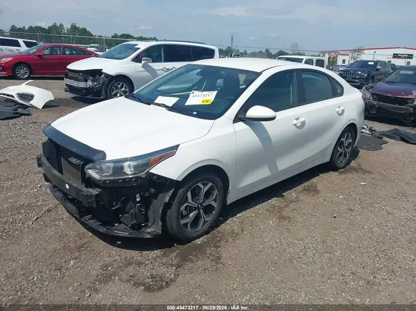 3KPF24AD0KE129248 2019 KIA FORTE - Image 2