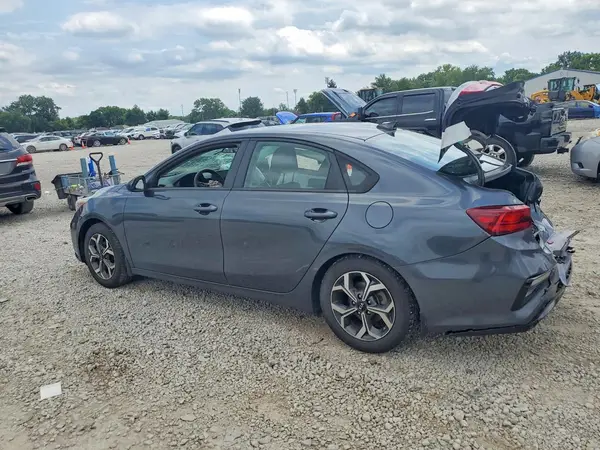 3KPF24AD0KE130626 2019 KIA FORTE - Image 2