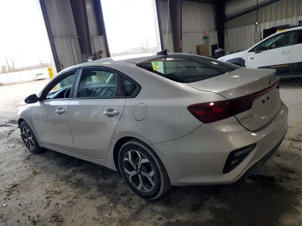 3KPF24AD0KE130710 2019 KIA FORTE - Image 2