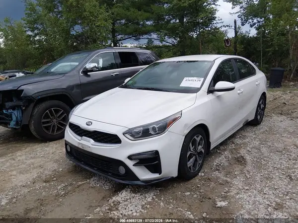 3KPF24AD0KE131839 2019 KIA FORTE - Image 2