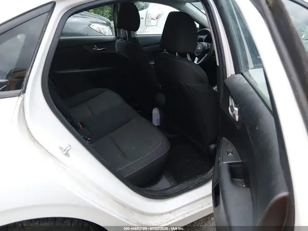 3KPF24AD0KE131839 2019 KIA FORTE - Image 8