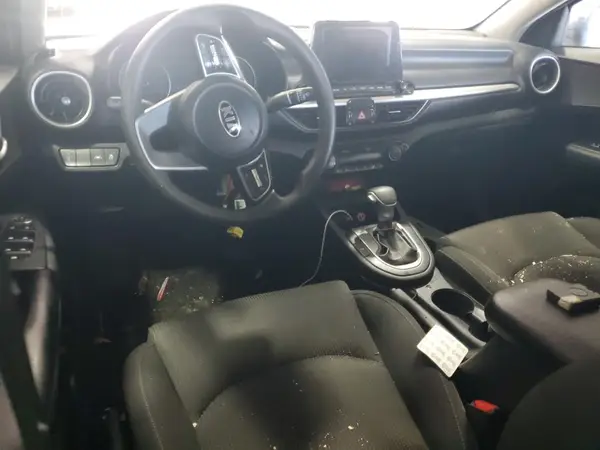 3KPF24AD0KE131906 2019 KIA FORTE - Image 8