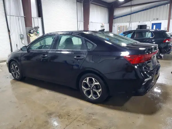 3KPF24AD0KE133803 2019 KIA FORTE - Image 2