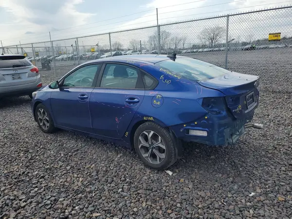 3KPF24AD0KE135499 2019 KIA FORTE - Image 2
