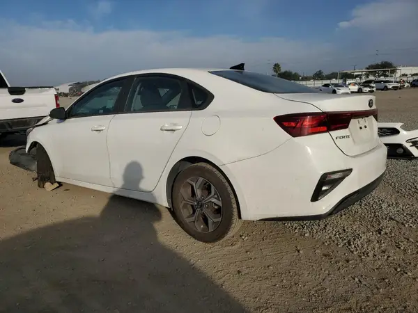 3KPF24AD0KE136006 2019 KIA FORTE - Image 2