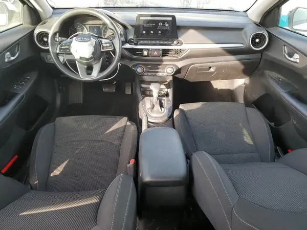 3KPF24AD0KE136006 2019 KIA FORTE - Image 8