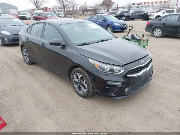 3KPF24AD0KE136488 2019 KIA FORTE - Image 1