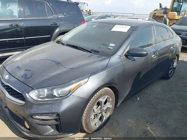3KPF24AD0LE151753 2020 KIA FORTE - Image 2