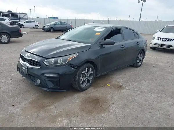 3KPF24AD0LE153843 2020 KIA FORTE - Image 2