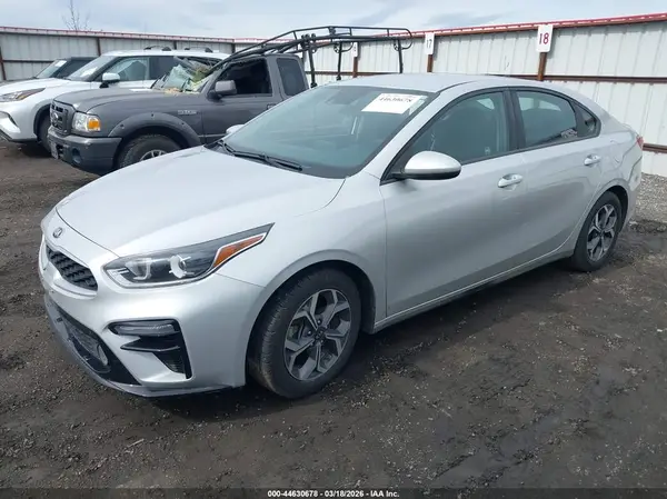 3KPF24AD0LE156001 2020 KIA FORTE - Image 2