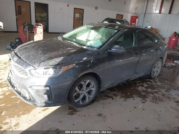 3KPF24AD0LE184784 2020 KIA FORTE - Image 2