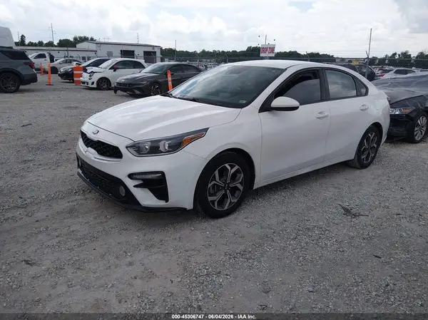 3KPF24AD0LE186583 2020 KIA FORTE - Image 2