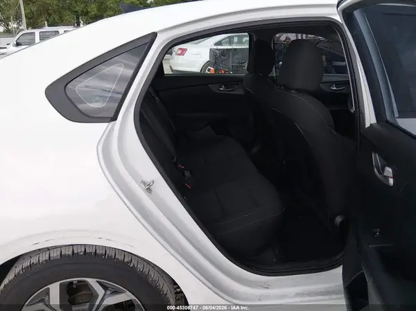 3KPF24AD0LE186583 2020 KIA FORTE - Image 8