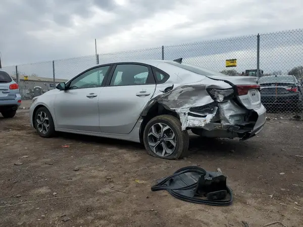 3KPF24AD0LE187085 2020 KIA FORTE - Image 2