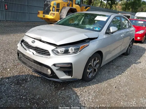 3KPF24AD0LE188821 2020 KIA FORTE - Image 2