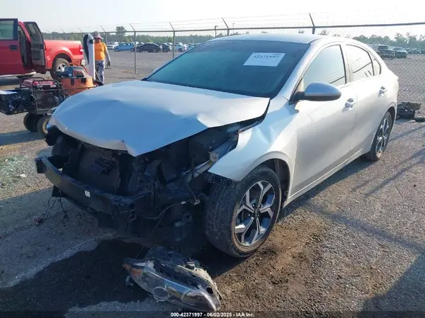 3KPF24AD0LE203351 2020 KIA FORTE - Image 2