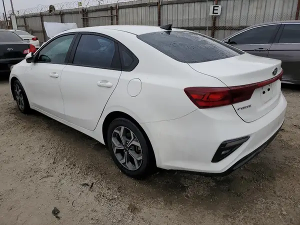 3KPF24AD0LE206668 2020 KIA FORTE - Image 2