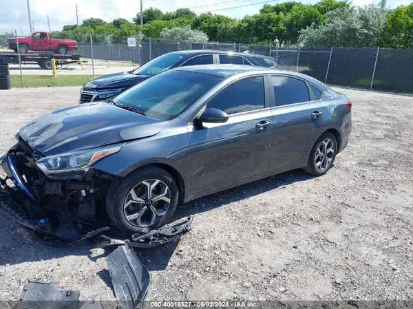 3KPF24AD0LE212518 2020 KIA FORTE - Image 2