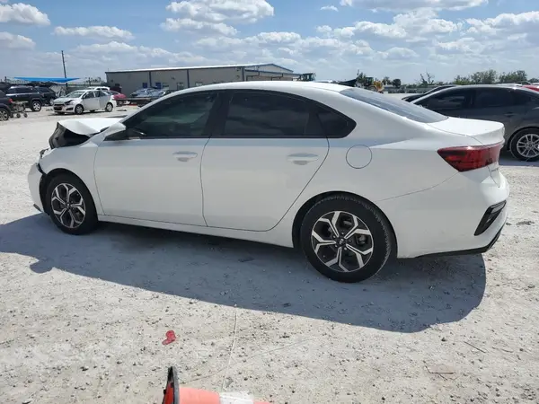 3KPF24AD0LE213474 2020 KIA FORTE - Image 2