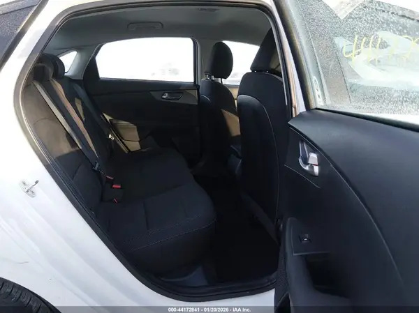 3KPF24AD0LE220165 2020 KIA FORTE - Image 8