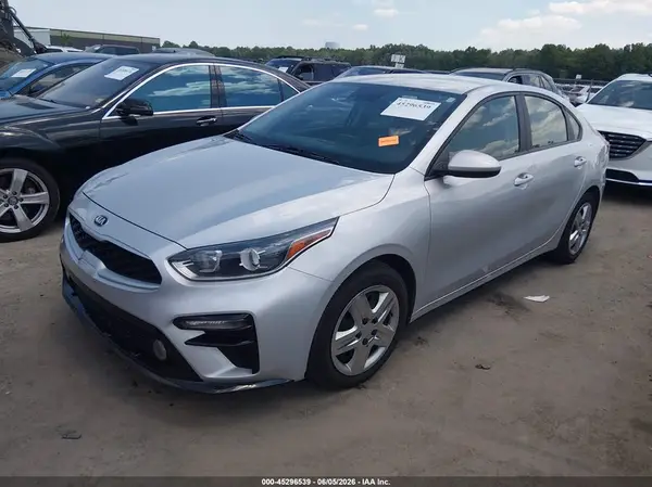 3KPF24AD0LE235636 2020 KIA FORTE - Image 2