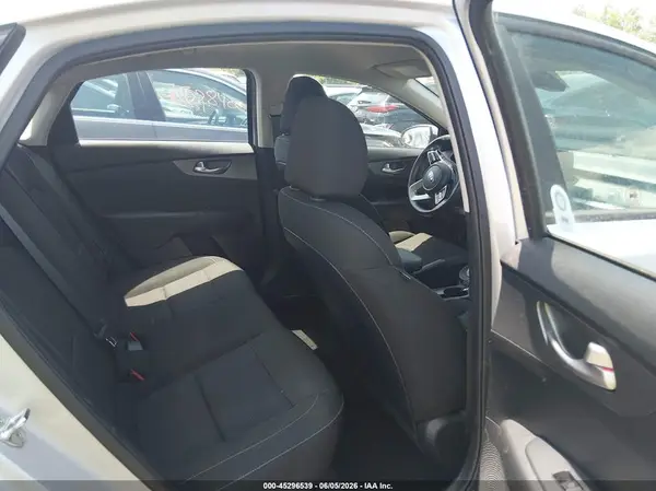 3KPF24AD0LE235636 2020 KIA FORTE - Image 8