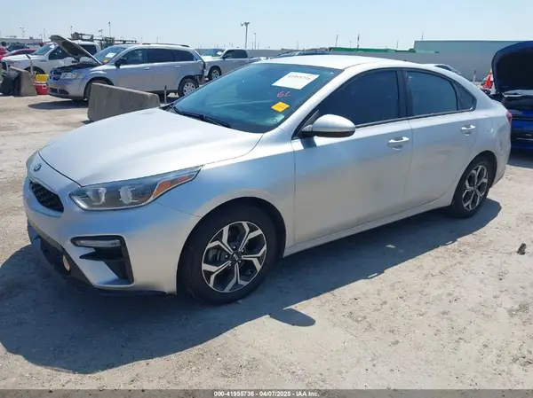 3KPF24AD0LE236513 2020 KIA FORTE - Image 2