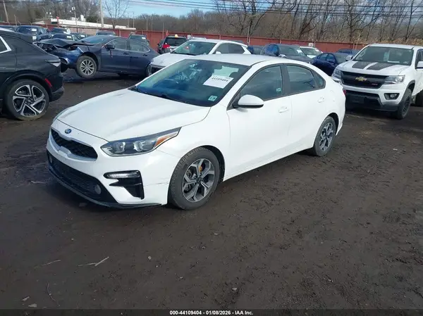 3KPF24AD0ME268105 2021 KIA FORTE - Image 2