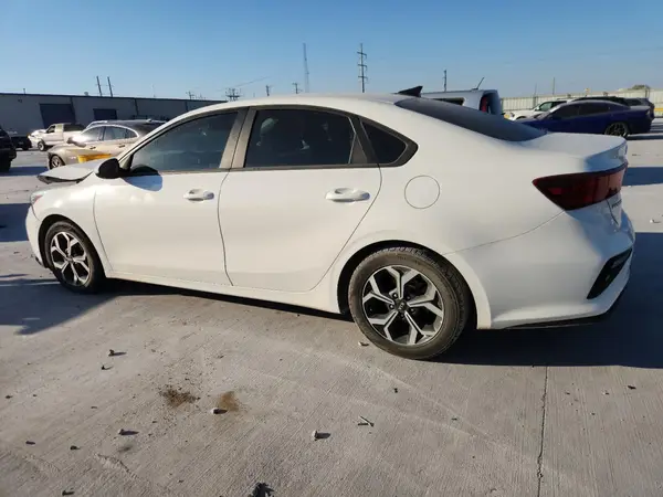 3KPF24AD0ME268962 2021 KIA FORTE - Image 2