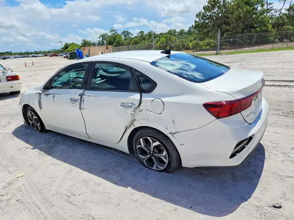 3KPF24AD0ME269609 2021 KIA FORTE - Image 2