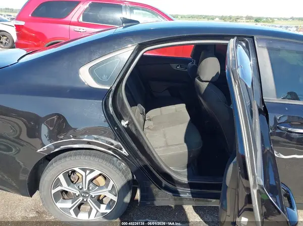 3KPF24AD0ME273367 2021 KIA FORTE - Image 8