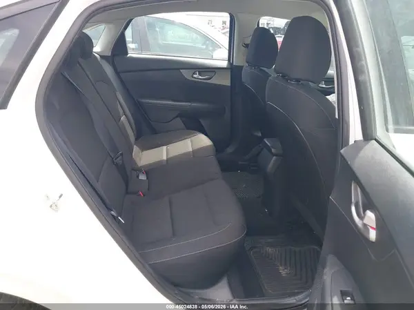 3KPF24AD0ME273921 2021 KIA FORTE - Image 8