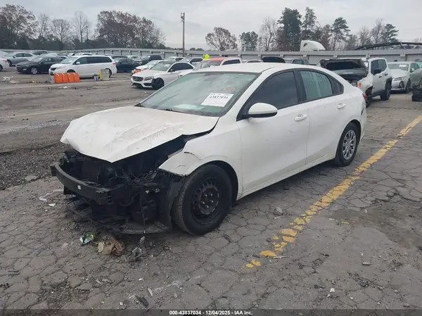 3KPF24AD0ME275099 2021 KIA FORTE - Image 2