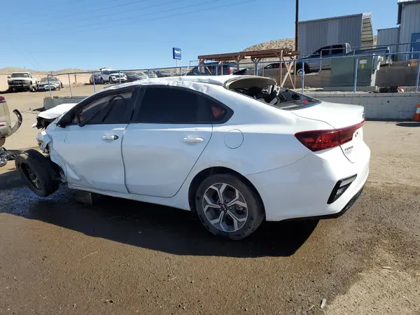 3KPF24AD0ME276575 2021 KIA FORTE - Image 2