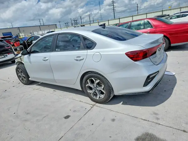 3KPF24AD0ME296731 2021 KIA FORTE - Image 2