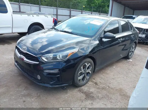 3KPF24AD0ME303290 2021 KIA FORTE - Image 2