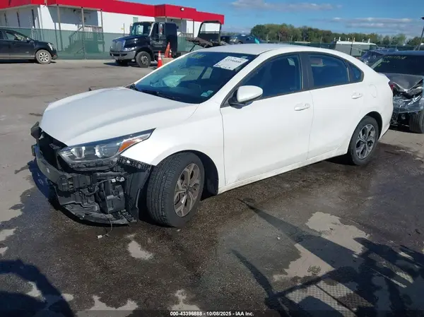 3KPF24AD0ME305458 2021 KIA FORTE - Image 2