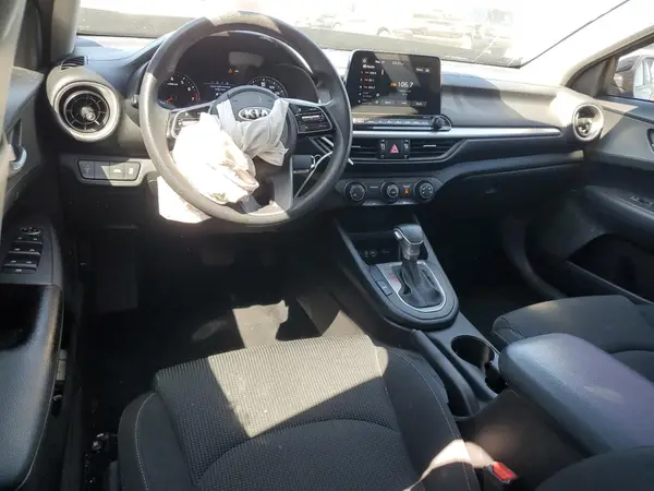 3KPF24AD0ME306349 2021 KIA FORTE - Image 8
