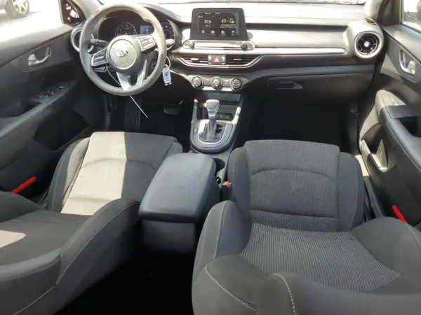 3KPF24AD0ME311325 2021 KIA FORTE - Image 8