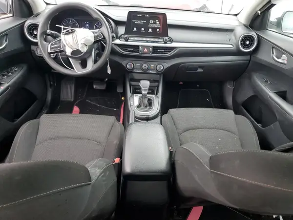 3KPF24AD0ME313172 2021 KIA FORTE - Image 8