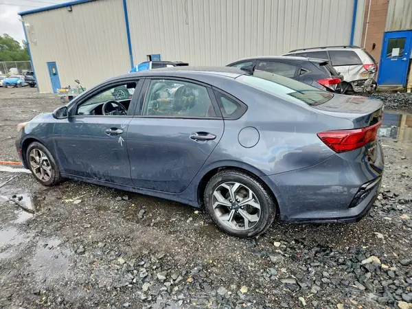 3KPF24AD0ME313463 2021 KIA FORTE - Image 2