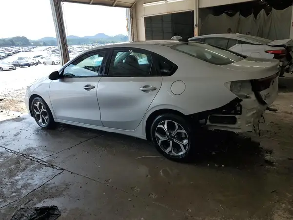3KPF24AD0ME317514 2021 KIA FORTE - Image 2