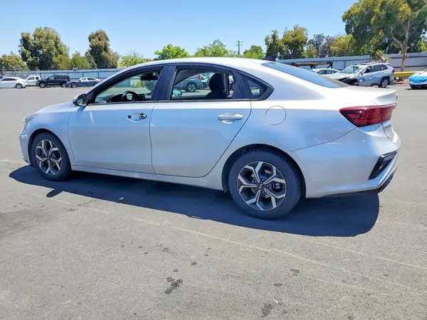 3KPF24AD0ME321367 2021 KIA FORTE - Image 2