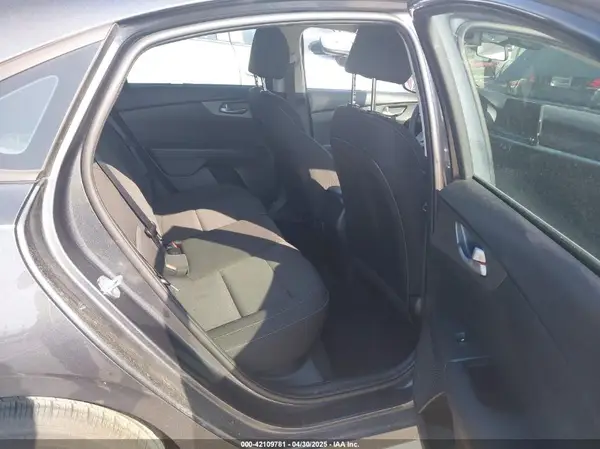 3KPF24AD0ME322311 2021 KIA FORTE - Image 8