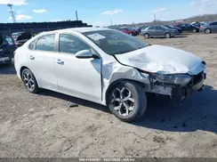 3KPF24AD0ME325838 2021 KIA FORTE