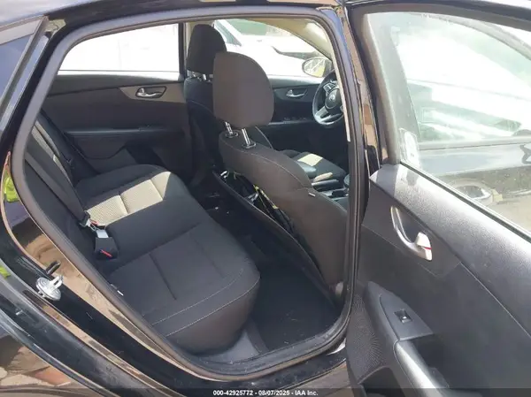 3KPF24AD0ME332899 2021 KIA FORTE - Image 8