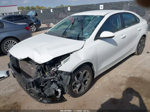 3KPF24AD0ME333843 2021 KIA FORTE - Image 2