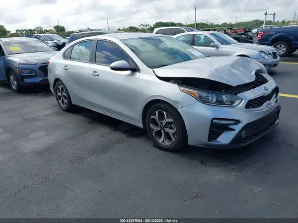 3KPF24AD0ME334880 2021 KIA FORTE - Image 1